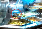 Kinh hãi chuột bò lúc nhúc trên quầy thức ăn ở Aeon Mall Tân Phú TP HCM