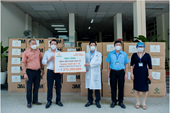 Tập đoàn Hưng Thịnh hỗ trợ trang thiết bị y tế trị giá gần 2 tỷ đồng cho Bệnh viện Nhân dân 115 và Gia Định