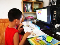Học sinh Hà Nội tiếp tục học trực tuyến