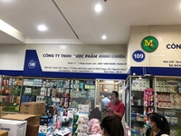 Thu giữ nhiều sản phẩm bảo vệ sức khỏe nghi hàng giả, hàng nhái tại chợ thuốc lớn nhất Thủ đô