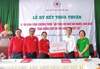 Nutifood cùng Hội Chữ Thập Đỏ Việt Nam hỗ trợ trẻ em và ngư dân nghèo