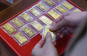 Giá vàng hôm nay ngày 30 8 Vàng trong nước quay đầu tăng, ngược chiều với thị trường thế giới