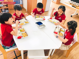 Quận Ba Đình yêu cầu hiệu trưởng các trường chịu trách nhiệm toàn diện về bếp ăn học đường