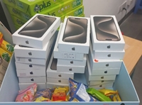 Phát hiện lô hàng 20 chiếc iPhone 15 Pro Max mang lậu vào Việt Nam