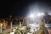 Siêu đám cưới Ấn Độ tại Phú Quốc bao trọn show diễn, bắn pháo hoa 2 lần trong đêm